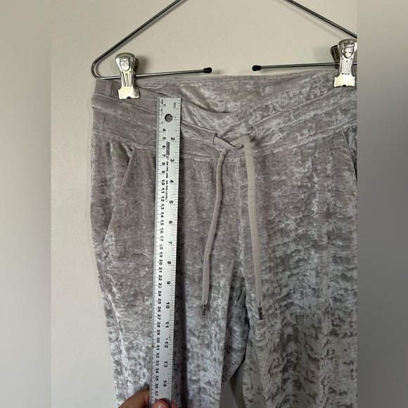 Lululemon Limited Edition Ready to Crush Rulu Jogger Velvet Womens Sz 4 LW5DAKS - Picture 3 of 8